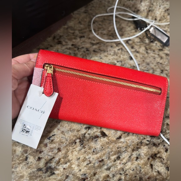 Coach Wyn Soft Leather Wallet Slim Flap Envelope “ button missing “ - Picture 2 of 5